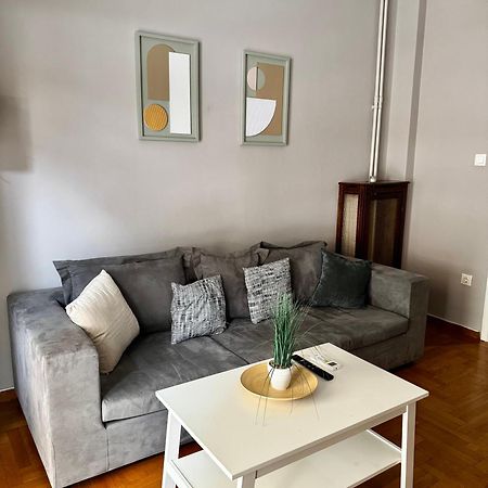 Vivian Modern Apartment Ateny Zewnętrze zdjęcie