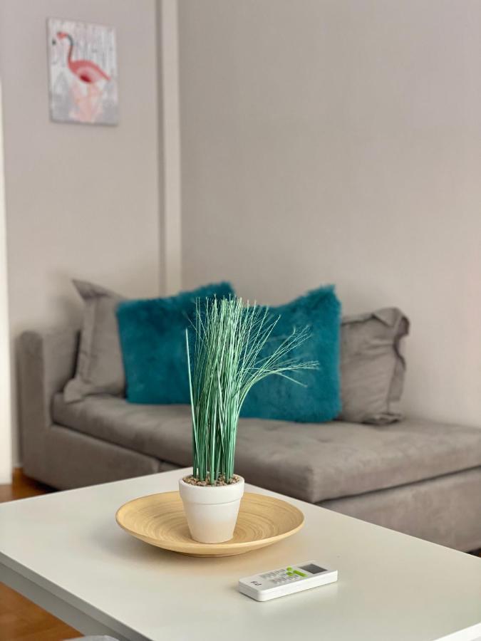 Vivian Modern Apartment Ateny Zewnętrze zdjęcie