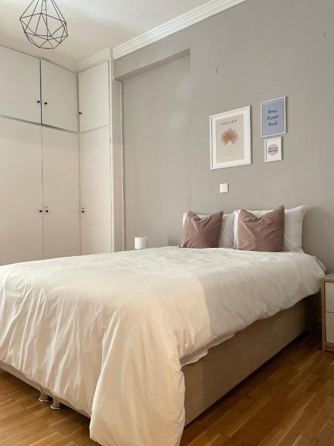 Vivian Modern Apartment Ateny Zewnętrze zdjęcie